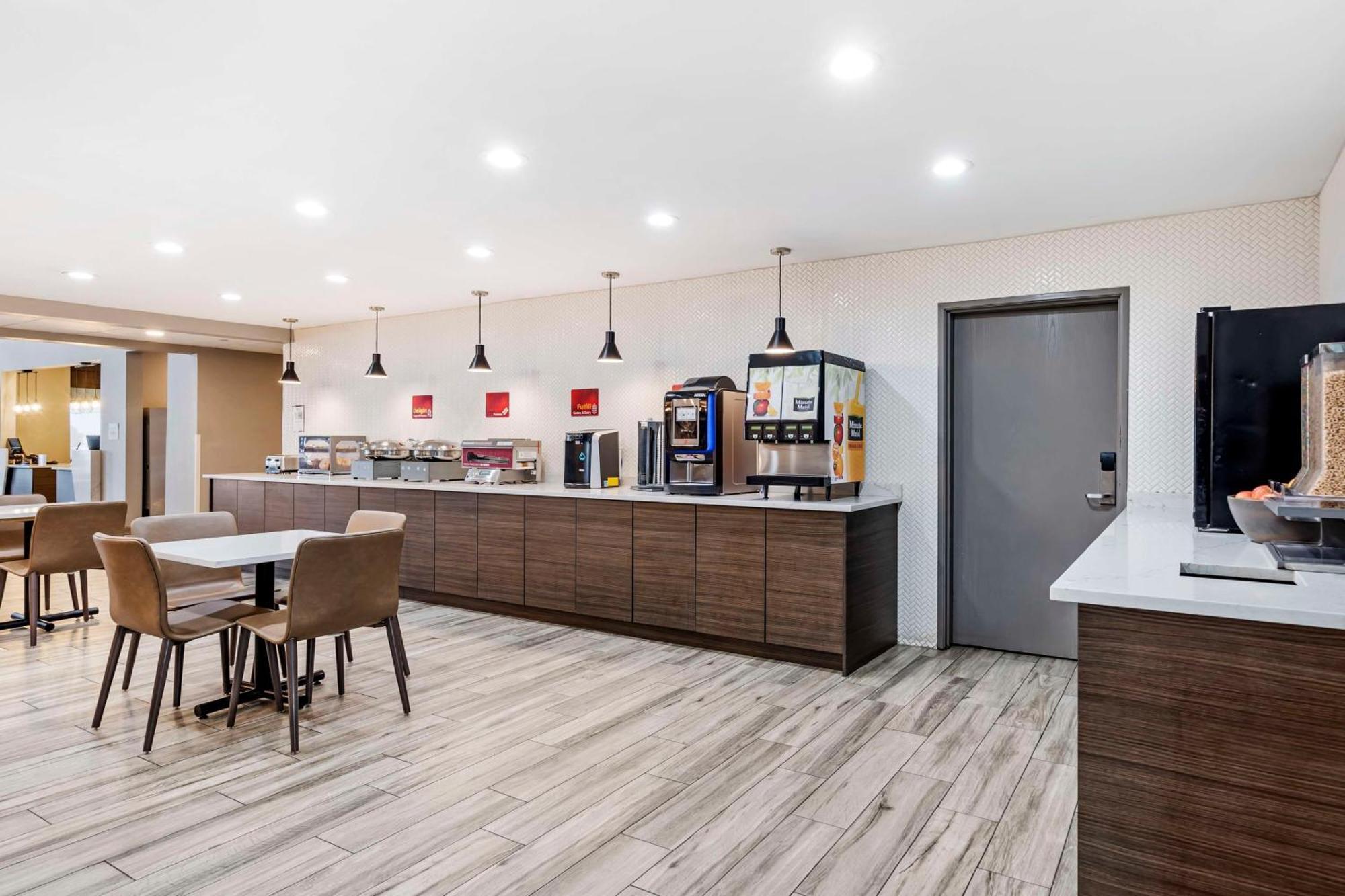 Best Western Plus Bourbonnais Hotel & Suites Luaran gambar